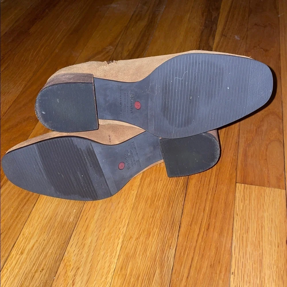 BLONDO Siena Suede Waterproof Chunky Winter Ankle Booties EUC. Size 9